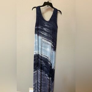 Cable & Gauge Navy and White Tie-Dye Maxi Dress